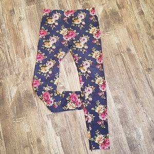 Ladies size l/xl leggings.